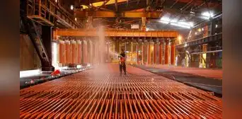 Donald Trump da giro en aranceles al cobre: impone 50% solo al semiacabado y precios del metal rojo se desploman Donald Trump da giro en aranceles al cobre: impone 50% solo al semiacabado y precios del metal rojo se desploman