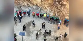 Pataz: intervienen a 23 mineros ilegales que extraían 40 kilos de oro mensual Pataz: intervienen a 23 mineros ilegales que extraían 40 kilos de oro mensual