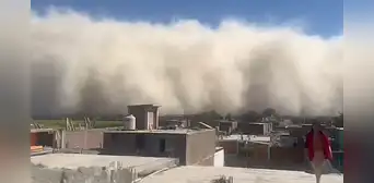 Usuaria graba el instante de la llegada de la tormenta de arena a Ica: "Están corriendo fuertes vientos" Usuaria graba el instante de la llegada de la tormenta de arena a Ica: "Están corriendo fuertes vientos"