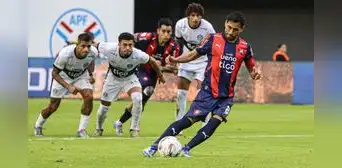 Cerro Porteño derrotó a Olimpia 3-2 por el superclásico de Paraguay Cerro Porteño derrotó a Olimpia 3-2 por el superclásico de Paraguay
