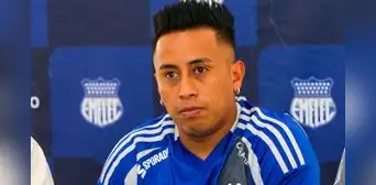 DT de Emelec toma dura decisión con Christian Cueva en plena pelea por entrar a un torneo internacional: "Quieren que..." DT de Emelec toma dura decisión con Christian Cueva en plena pelea por entrar a un torneo internacional: "Quieren que..."