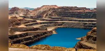 El río de España que oculta una ciudad sumergida hace miles de años: fue fundada en el siglo XVIII con tesoros milenarios El río de España que oculta una ciudad sumergida hace miles de años: fue fundada en el siglo XVIII con tesoros milenarios