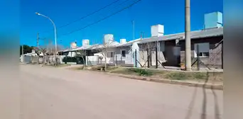 Mujer en estado de desnutrición es rescatada en Argentina: habría sido encerrada por su esposo e hija por 20 años Mujer en estado de desnutrición es rescatada en Argentina: habría sido encerrada por su esposo e hija por 20 años
