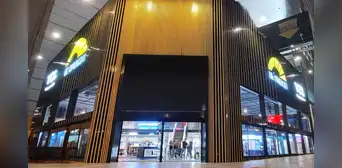 La Curacao invierte S/1 millón en relanzamiento de su tienda ícono en Javier Prado con nuevo formato “Shop in Shop” La Curacao invierte S/1 millón en relanzamiento de su tienda ícono en Javier Prado con nuevo formato “Shop in Shop”