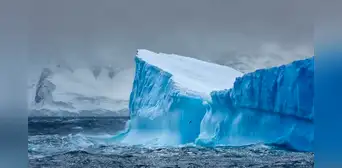 Un hallazgo sorprendió a los científicos de la Antártida al explorar debajo de un iceberg de 30 km desprendido Un hallazgo sorprendió a los científicos de la Antártida al explorar debajo de un iceberg de 30 km desprendido