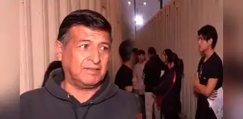 Abuelo madruga para acompañar a su nieto al examen de admisión UNI 2025-II: "Siempre apoyando" Abuelo madruga para acompañar a su nieto al examen de admisión UNI 2025-II: "Siempre apoyando"