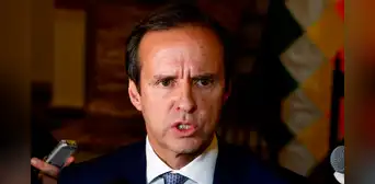 ¿Quién es Jorge ‘Tuto’ Quiroga? Su trayectoria y plan radical para recortar el gasto público en Bolivia ¿Quién es Jorge ‘Tuto’ Quiroga? Su trayectoria y plan radical para recortar el gasto público en Bolivia