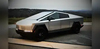 Así es el Tesla Cybertruck que cuesta US$99.990 en EEUU: velocidad máxima de 206 km/h, piso de yate, ruedas de 20 pulgadas y más Así es el Tesla Cybertruck que cuesta US$99.990 en EEUU: velocidad máxima de 206 km/h, piso de yate, ruedas de 20 pulgadas y más