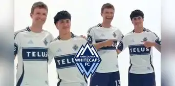 Kenji Cabrera ya posa junto a Thomas Müller: campeón del mundo jugará con el exdelantero del Melgar de Arequipa en el Vancouver Whitecaps Kenji Cabrera ya posa junto a Thomas Müller: campeón del mundo jugará con el exdelantero del Melgar de Arequipa en el Vancouver Whitecaps