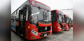 Empresa El Rápido presenta 50 nuevos buses para atender a 300.000 personas del norte y sur de Lima Empresa El Rápido presenta 50 nuevos buses para atender a 300.000 personas del norte y sur de Lima