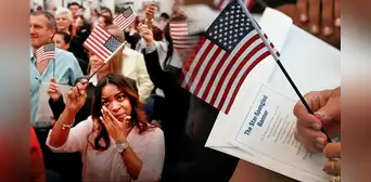 USCIS confirma que inmigrantes podrían perder su ciudadanía americana en EEUU por estas simples razones en 2025
