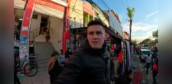 Influencer ‘Zazza el Italiano’ denuncia haber sido expulsado de Bolivia tras grabar y viralizar robo