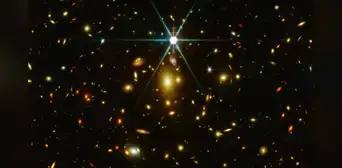 La estrella más lejana descubierta, podría no ser una estrella, revela el telescopio James Webb La estrella más lejana descubierta, podría no ser una estrella, revela el telescopio James Webb
