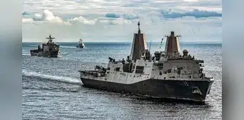 Estados Unidos ordenó el despliegue de un escuadrón anfibio frente a las costas de Venezuela, según Reuters