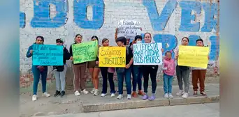 Apuñalan a alumno tras salida de colegio en Piura Apuñalan a alumno tras salida de colegio en Piura