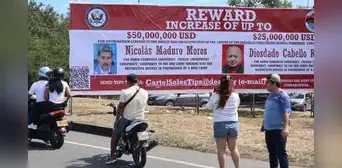 Aparece gigantesco cartel con anuncio de recompensa de US$50 millones por Nicolás Maduro en frontera de Venezuela y Colombia Aparece gigantesco cartel con anuncio de recompensa de US$50 millones por Nicolás Maduro en frontera de Venezuela y Colombia
