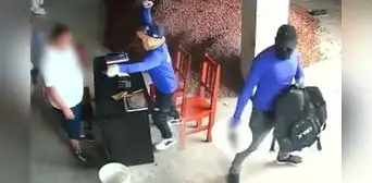 Ladrones se hicieron pasar como censistas para robar S/100.000 en una tienda en Cajamarca: cámaras grabaron todo Ladrones se hicieron pasar como censistas para robar S/100.000 en una tienda en Cajamarca: cámaras grabaron todo