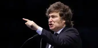 Filtran mensaje que Milei habría enviado a su gabinete tras agresiones a su caravana y en medio de acusación por corrupción