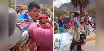 Cusco: comuneros indignados visten y pasean con polleras a alcalde por incumplir promesas Cusco: comuneros indignados visten y pasean con polleras a alcalde por incumplir promesas