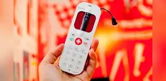 Sin pantalla y con una pila AA como batería: así era el SpareOne, el teléfono más raro del mundo Sin pantalla y con una pila AA como batería: así era el SpareOne, el teléfono más raro del mundo