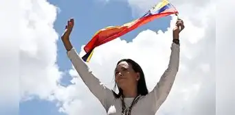 María Corina Machado advierte a los Gobiernos a no ser cómplices del régimen de Maduro: "El tiempo se acabó" María Corina Machado advierte a los Gobiernos a no ser cómplices del régimen de Maduro: "El tiempo se acabó"