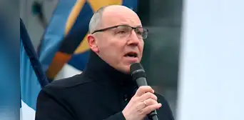 Zelenski señala que crimen contra Andriy Parubiy, expresidente del Parlamento de Ucrania, fue “cuidadosamente planeado” Zelenski señala que crimen contra Andriy Parubiy, expresidente del Parlamento de Ucrania, fue “cuidadosamente planeado”