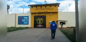 INPE y PNP controlan motín en penal de Cajamarca: dos agentes de seguridad estuvieron como rehenes