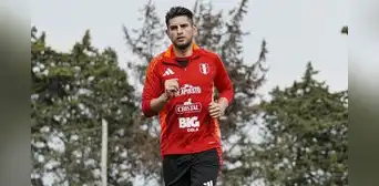 Carlos Zambrano y 'extranjeros' se van uniendo a los trabajos de la selección peruana en Montevideo Carlos Zambrano y 'extranjeros' se van uniendo a los trabajos de la selección peruana en Montevideo