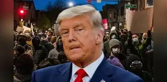 Trump declara a Chicago como "la capital mundial del asesinato" y promete resolverlo "rápido" con la Guardia Nacional Trump declara a Chicago como "la capital mundial del asesinato" y promete resolverlo "rápido" con la Guardia Nacional