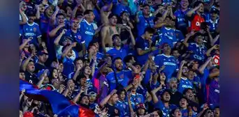 Hinchas de la U. de Chile reciben durísima sanción en Argentina tras hechos de violencia ante Independiente por Copa Sudamericana Hinchas de la U. de Chile reciben durísima sanción en Argentina tras hechos de violencia ante Independiente por Copa Sudamericana