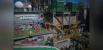 La sombra del lobby petrolero acecha la cumbre mundial del clima de Belém La sombra del lobby petrolero acecha la cumbre mundial del clima de Belém
