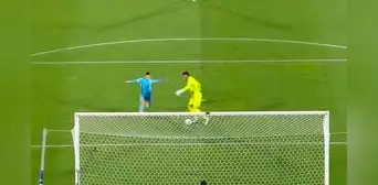 Pedro Gallese y su irresponsable 'canchereada' ante Uruguay: el absurdo gol que casi recibe Perú Pedro Gallese y su irresponsable 'canchereada' ante Uruguay: el absurdo gol que casi recibe Perú