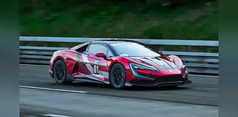 Ingenieros chinos presentan un superdeportivo eléctrico que rompe el récord de velocidad a 472,41 km/h y compite con los mejores de gasolina Ingenieros chinos presentan un superdeportivo eléctrico que rompe el récord de velocidad a 472,41 km/h y compite con los mejores de gasolina