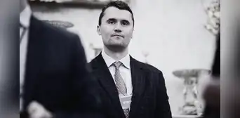 Fallece Charlie Kirk, polémico activista aliado de Trump, tras ser baleado en un evento universitario en EEUU Fallece Charlie Kirk, polémico activista aliado de Trump, tras ser baleado en un evento universitario en EEUU