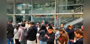 Largas colas se registran en Reniec de Miraflores