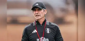 FPF puso fin a la etapa de Óscar Ibáñez en la selección peruana pese a deseos de DT por seguir: "Agradecemos al profesor" FPF puso fin a la etapa de Óscar Ibáñez en la selección peruana pese a deseos de DT por seguir: "Agradecemos al profesor"
