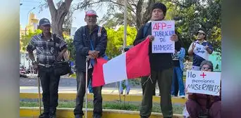 Piuranos protestan contra nueva ley de AFP: "Es un sistema fracasado" Piuranos protestan contra nueva ley de AFP: "Es un sistema fracasado"