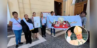 Chiclayo: mujeres de Monsefú elaboran artesanía para el papa León XIV por su cumpleaños Chiclayo: mujeres de Monsefú elaboran artesanía para el papa León XIV por su cumpleaños