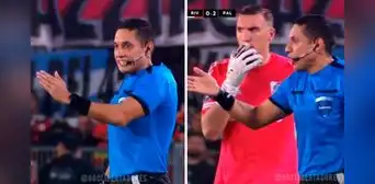 El insólito troleo del árbitro a hinchas de River Plate en Copa Libertadores: creyeron que les cobraría penal, pero marcó offside El insólito troleo del árbitro a hinchas de River Plate en Copa Libertadores: creyeron que les cobraría penal, pero marcó offside
