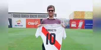 FPF sorprende y designa a Manuel Barreto como DT de la selección peruana en reemplazo de Óscar Ibáñez: "Lo respaldamos plenamente" FPF sorprende y designa a Manuel Barreto como DT de la selección peruana en reemplazo de Óscar Ibáñez: "Lo respaldamos plenamente"