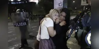 Marcha de la Generación Z: PNP reprime y golpea a mujeres en la av. Abancay a metros del Congreso Marcha de la Generación Z: PNP reprime y golpea a mujeres en la av. Abancay a metros del Congreso