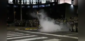 Marcha de la Generación Z: PNP empieza a lanzar las primeras bombas lacrimógenas contra manifestantes en la av. Abancay Marcha de la Generación Z: PNP empieza a lanzar las primeras bombas lacrimógenas contra manifestantes en la av. Abancay