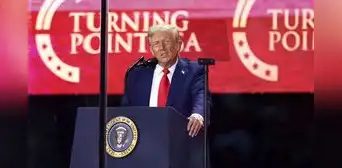 Estados Unidos: Donald Trump elogia a conservador Charlie Kirk durante gran evento conmemorativo