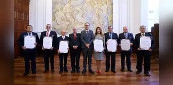 Congreso homenajeó en secreto a Flores Aráoz, Acuña, Olaechea, Urquizo y otros Congreso homenajeó en secreto a Flores Aráoz, Acuña, Olaechea, Urquizo y otros
