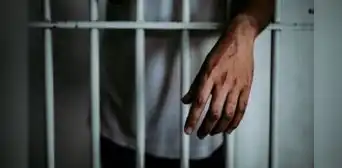 Suboficial de la FAP detenido tras grave acusación de agresión sexual y poseer material de abuso infantil Suboficial de la FAP detenido tras grave acusación de agresión sexual y poseer material de abuso infantil