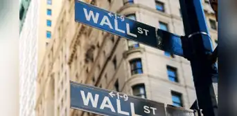 Wall Street rompe récords gracias a la Fed y a las tecnológicas