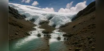 El glaciar tropical más grande del mundo está en Perú y se ha estado derritiendo a un ritmo acelerado desde 1970, según Inaigem: está ubicado entre Puno y Cusco El glaciar tropical más grande del mundo está en Perú y se ha estado derritiendo a un ritmo acelerado desde 1970, según Inaigem: está ubicado entre Puno y Cusco