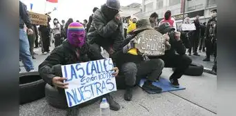 Ecuador suspende la señal del canal indígena TV MICC en medio de protestas contra Noboa por subsidio al diésel Ecuador suspende la señal del canal indígena TV MICC en medio de protestas contra Noboa por subsidio al diésel