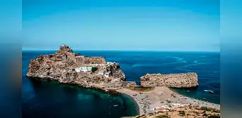¿La frontera más pequeña del mundo? Este 'peñón' es separado de Marruecos solo por 85 metros, pero no tiene acceso terrestre