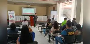 Capacitan a personal policial y de salud en Sechura para fortalecer la atención de casos de violencia